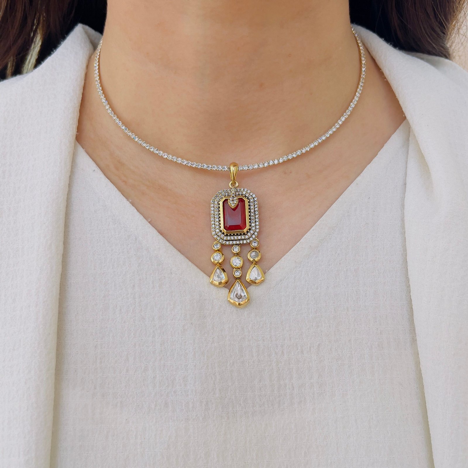 Royal Victorian Pendant Set with Emerald Stone - Image 7