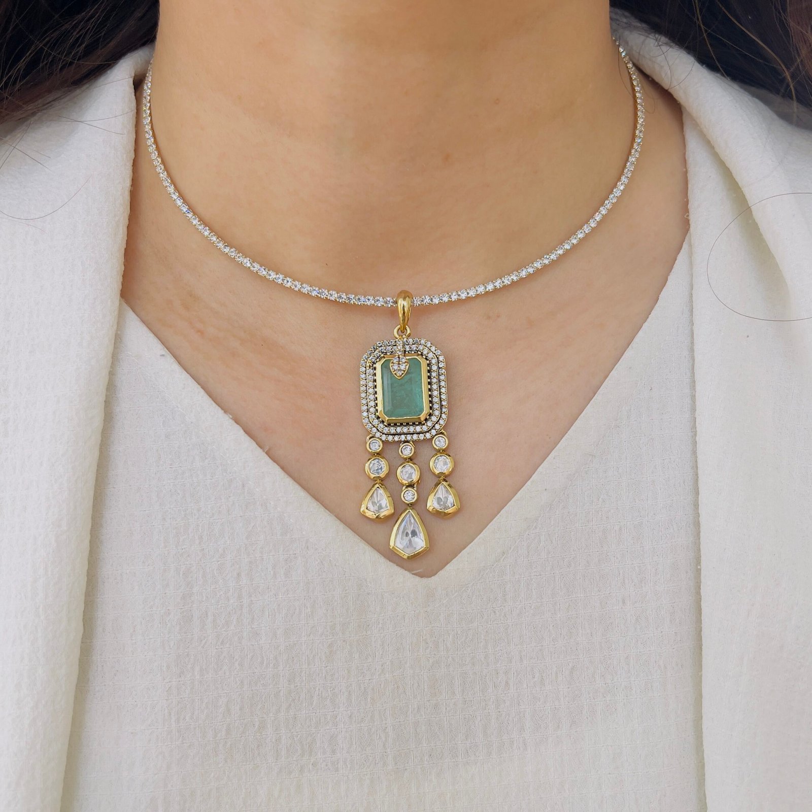 Royal Victorian Pendant Set with Emerald Stone - Image 4