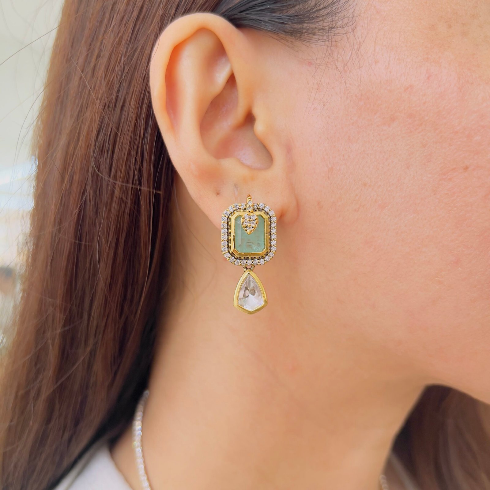 Royal Victorian Pendant Set with Emerald Stone - Image 6