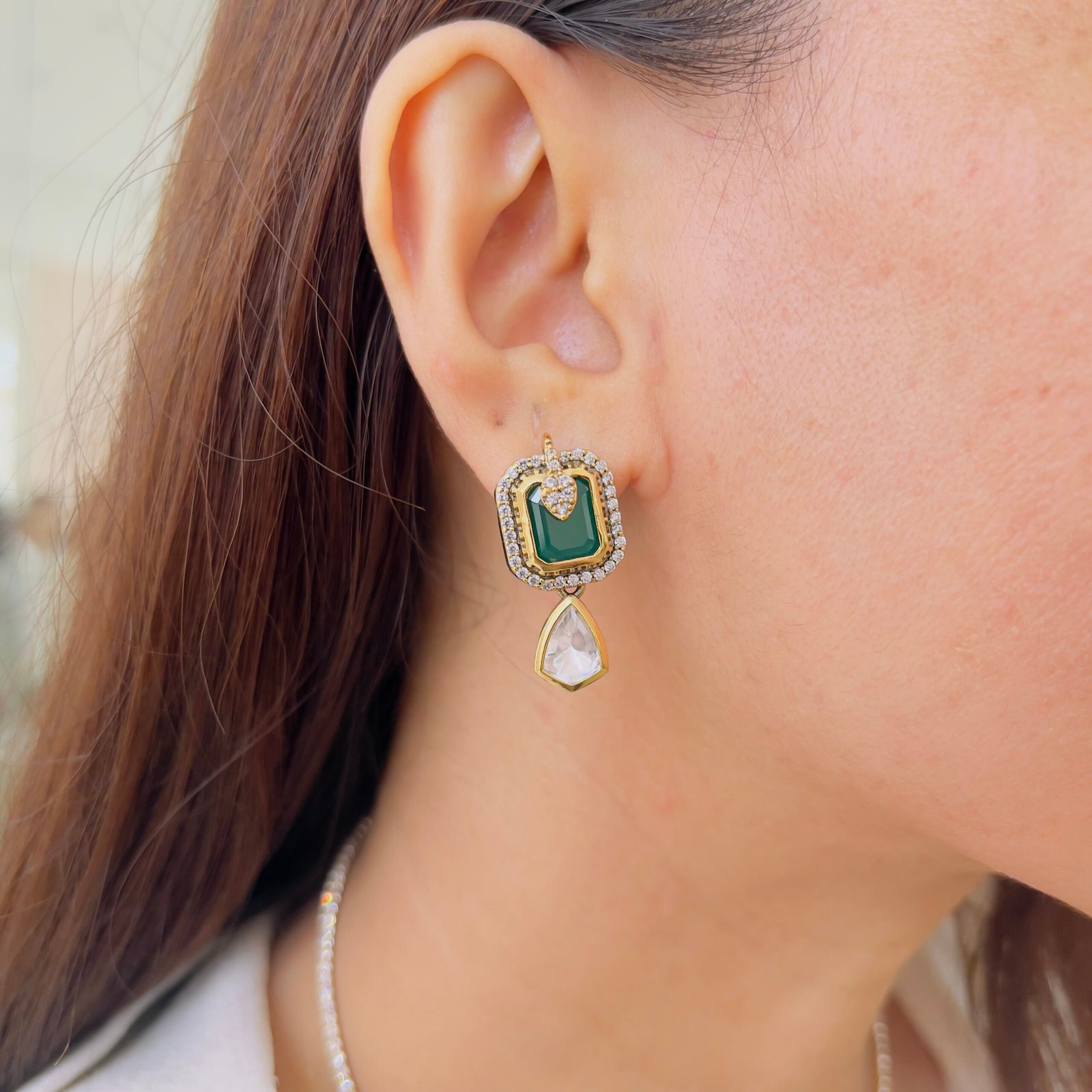 Royal Victorian Pendant Set with Emerald Stone - Image 3