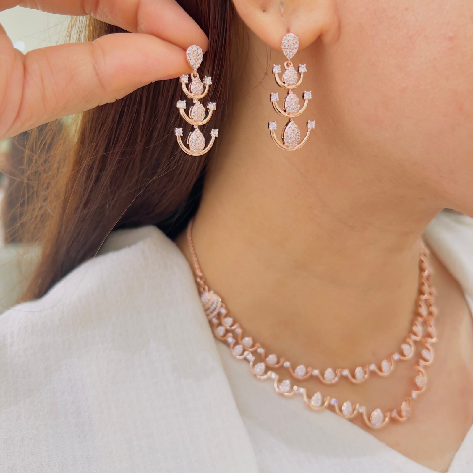 Elegant Double Layer Diamond Necklace Set - Image 6