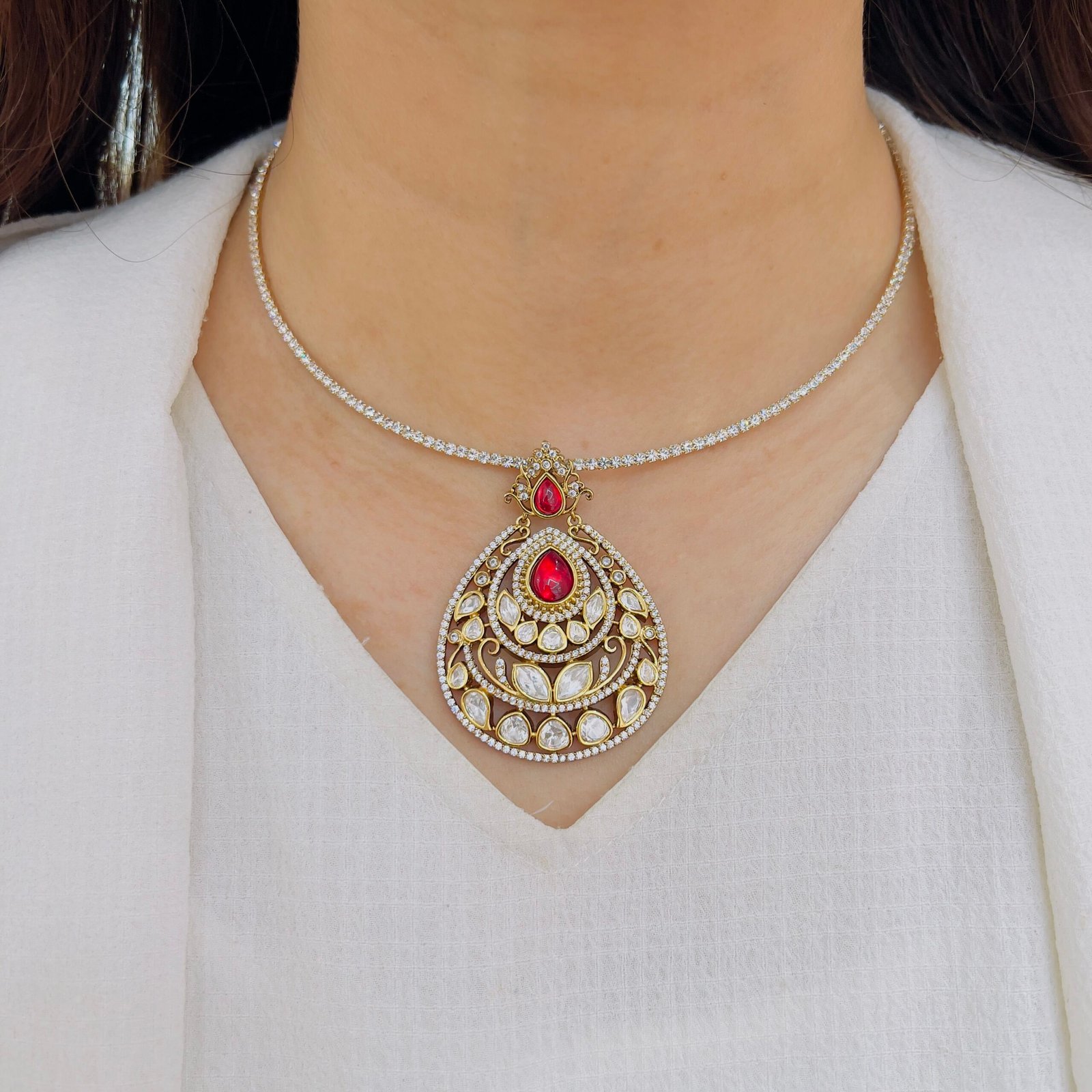 Vintage-Inspired Victorian Pendant Set for Women - Image 4