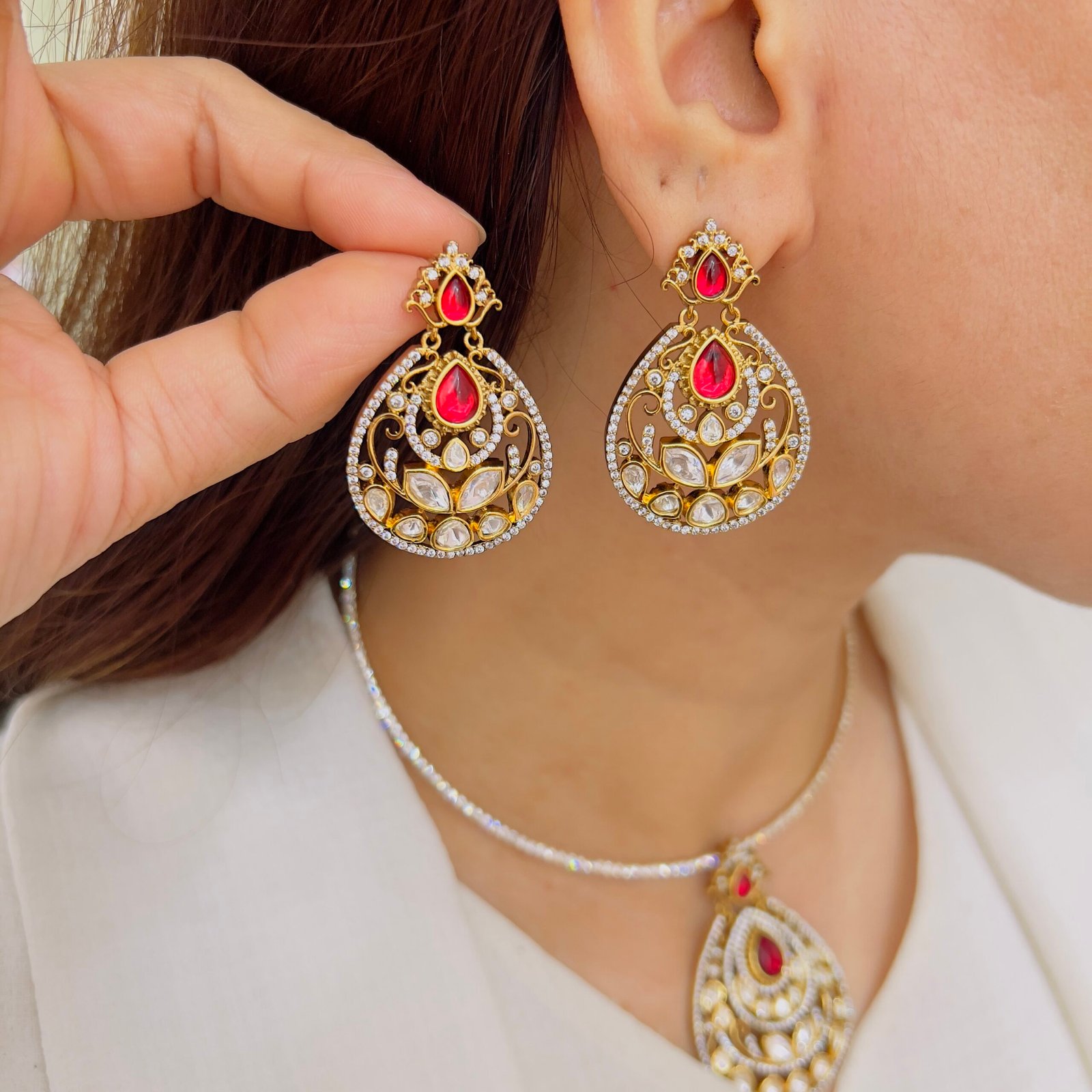Vintage-Inspired Victorian Pendant Set for Women - Image 5