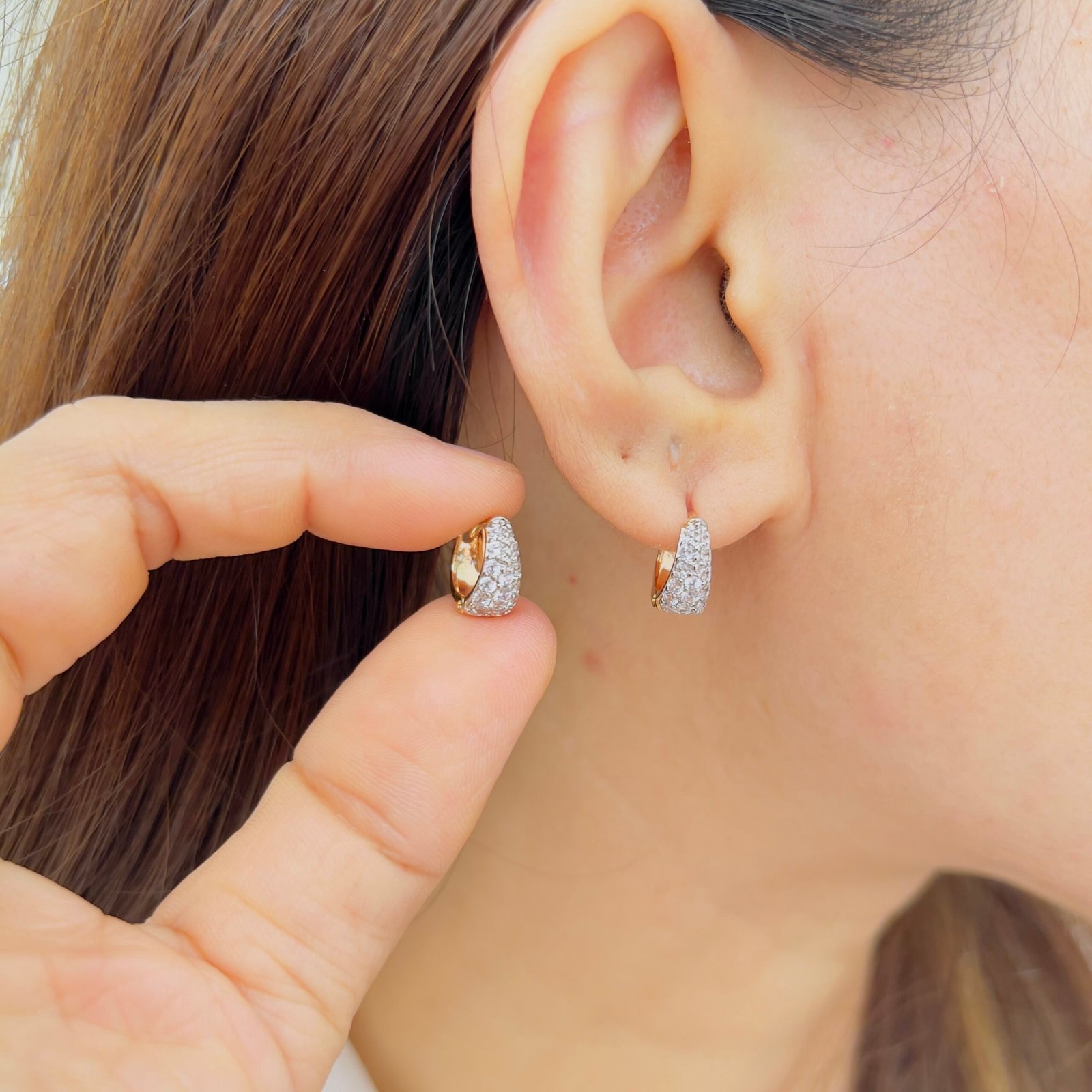 Halo Stud & Pavé Huggie Ear Set - Image 5