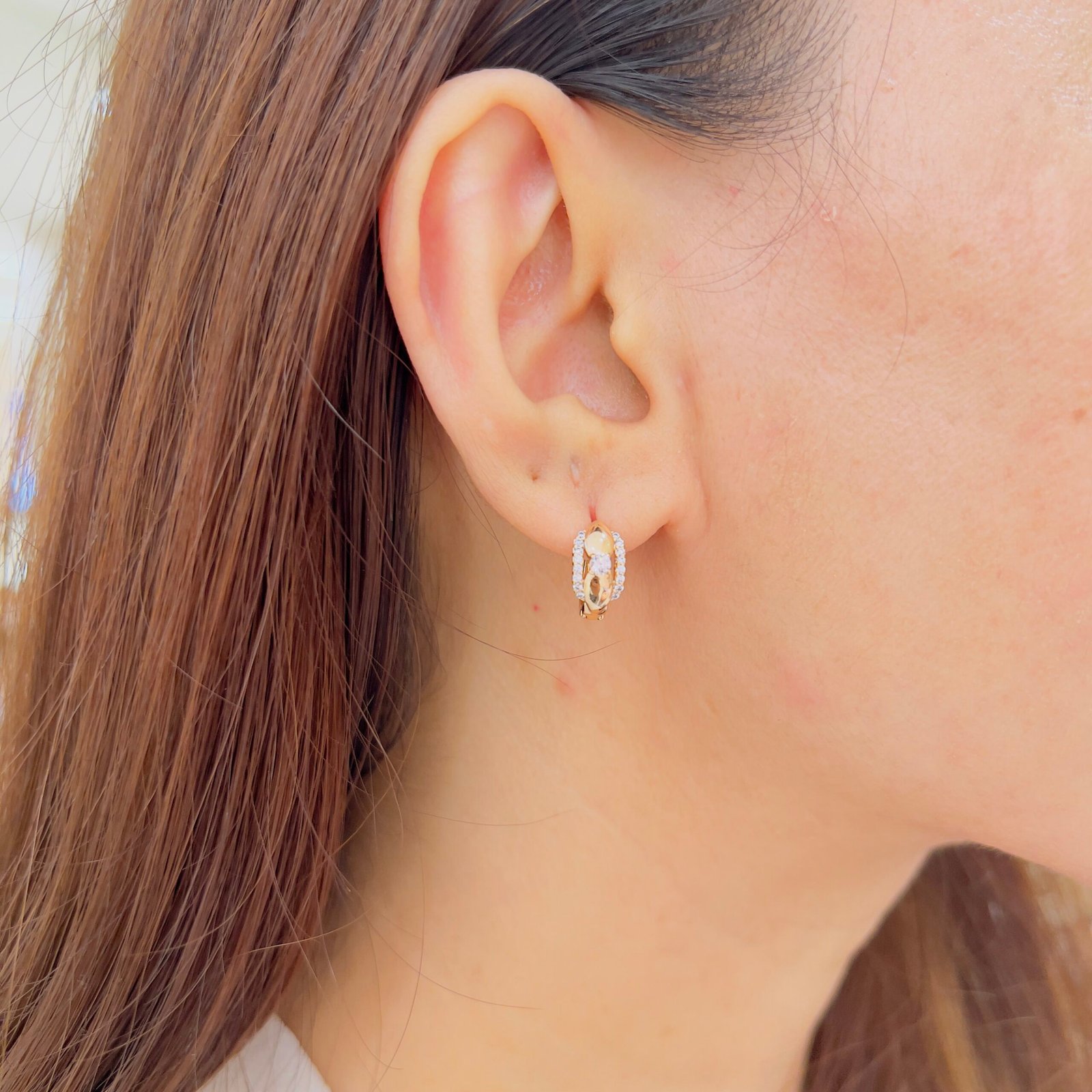 Halo Stud & Pavé Huggie Ear Set - Image 2