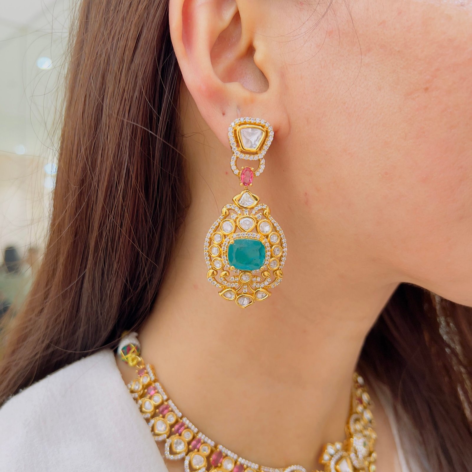 Exquisite Victorian Traditional Necklace Set - Image 3
