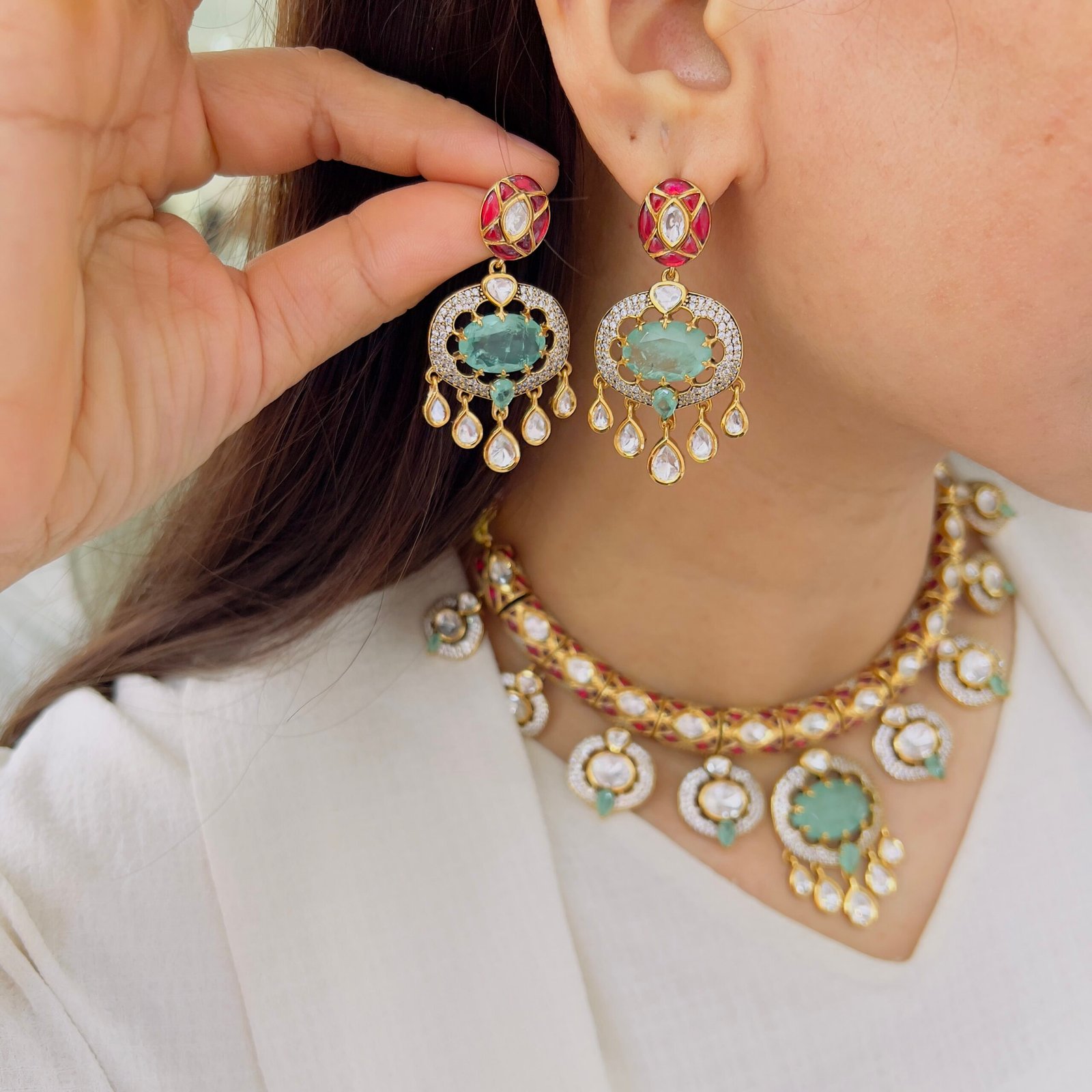 Emerald Royale Victorian Jewellery Set - Image 5