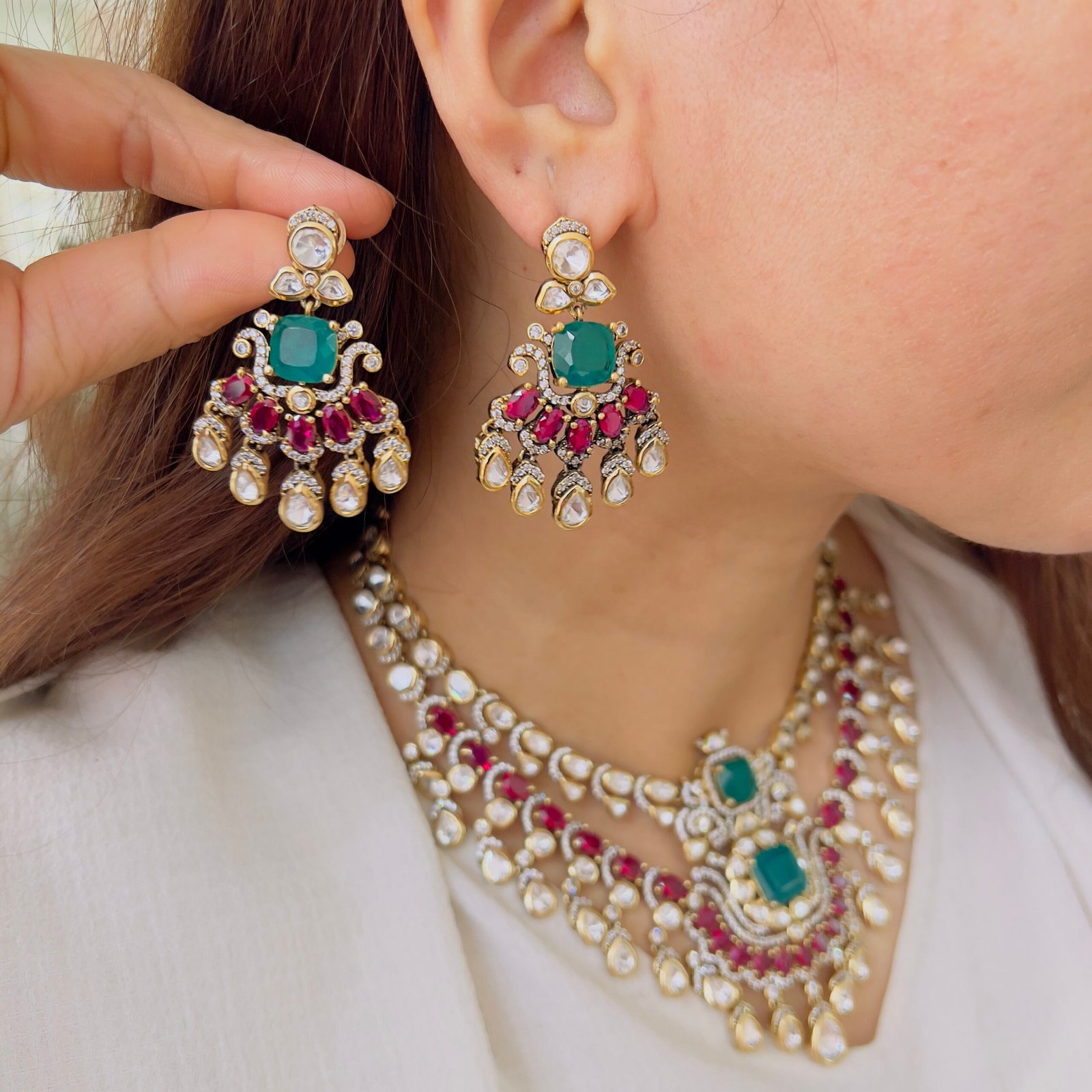 Vintage Grandeur, Timeless Beauty - Image 4