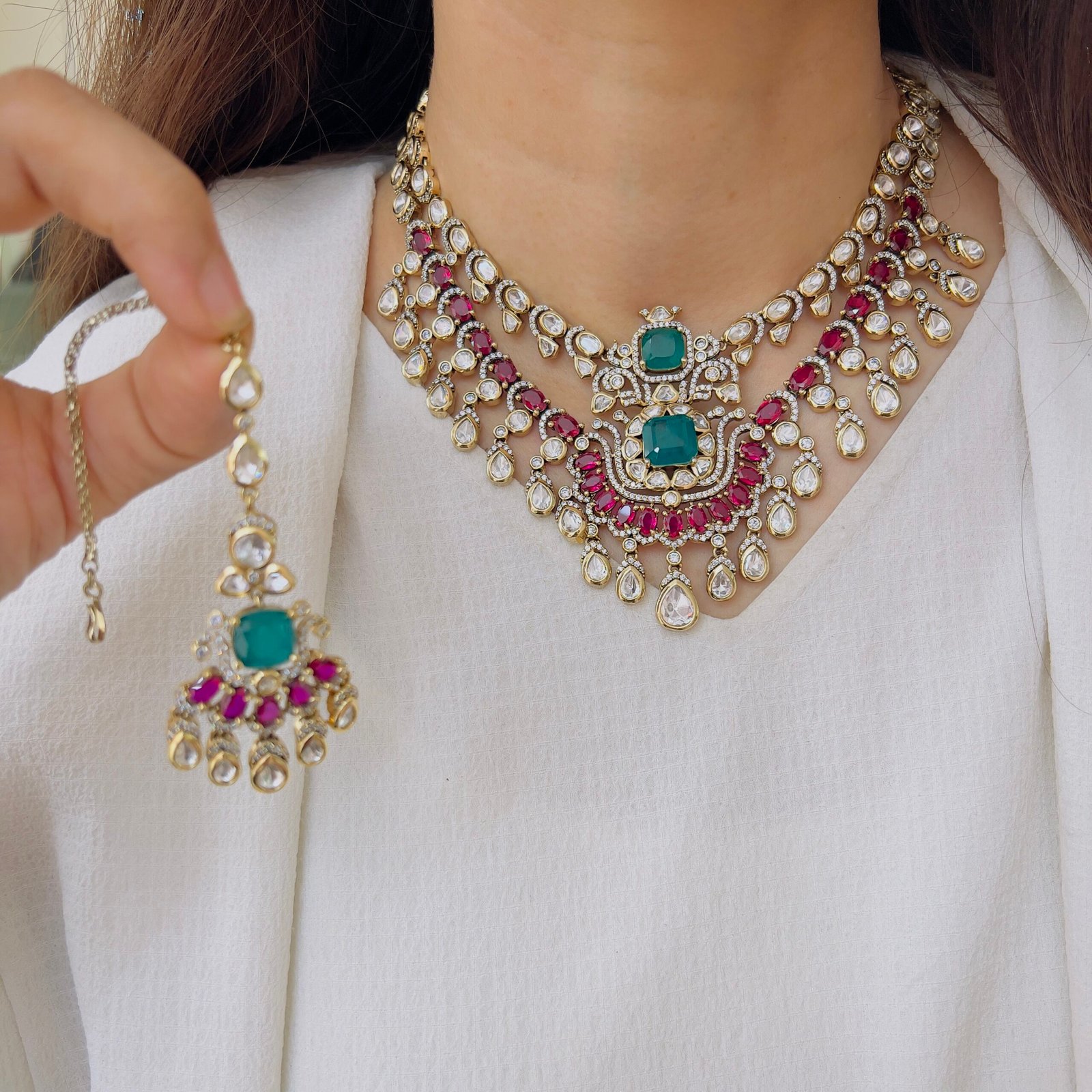 Vintage Grandeur, Timeless Beauty - Image 5