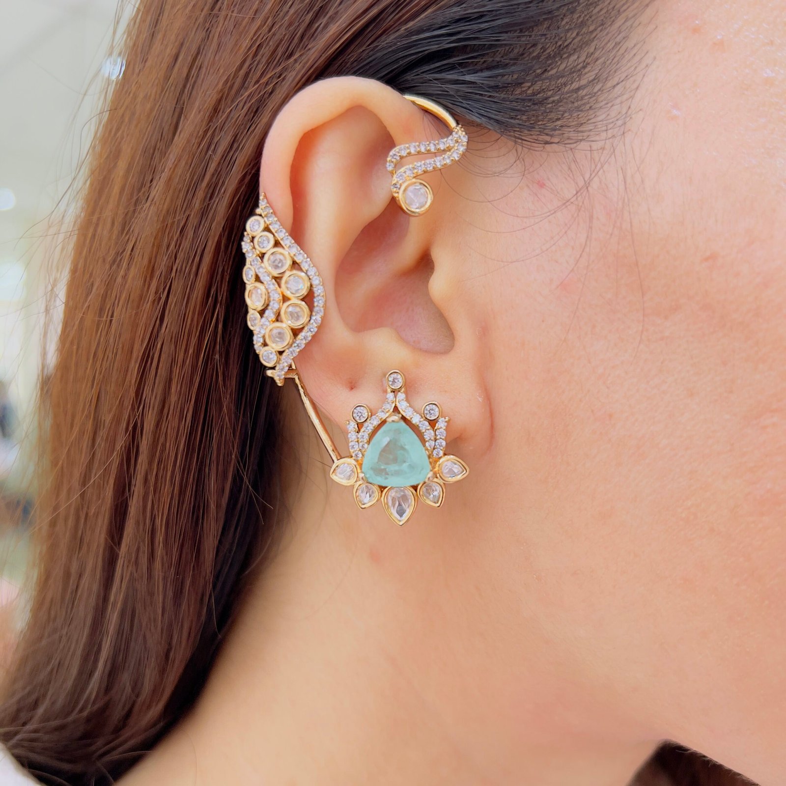Elegant Crystal Cascade Earcuff - Image 5