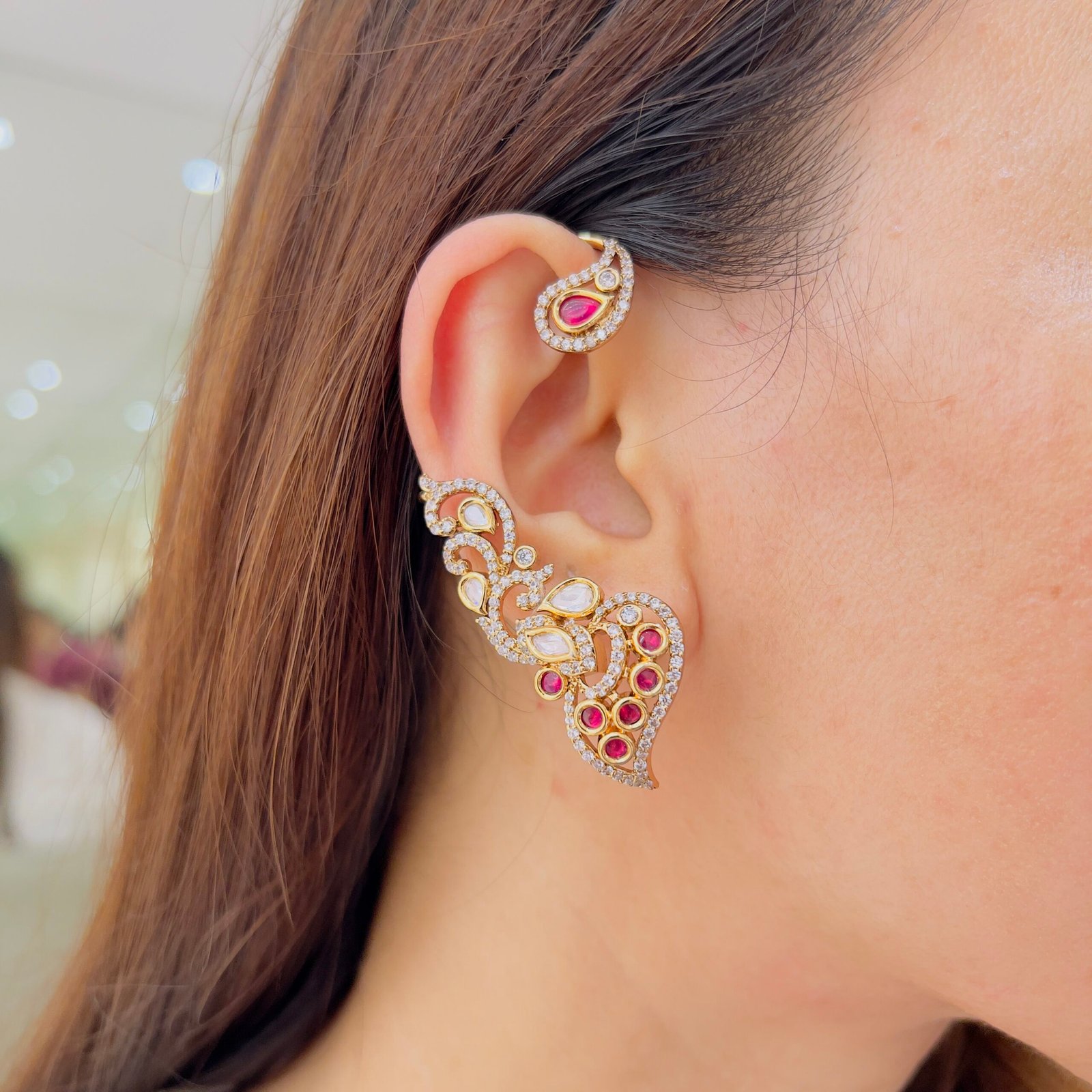 Graceful Paisley Crystal Earcuff - Image 3