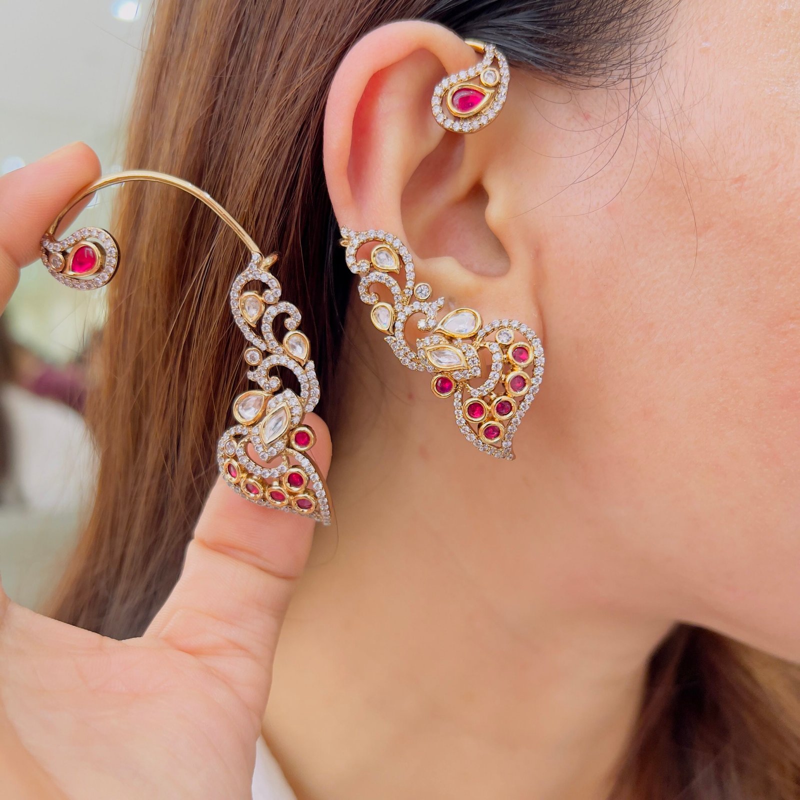 Graceful Paisley Crystal Earcuff - Image 4