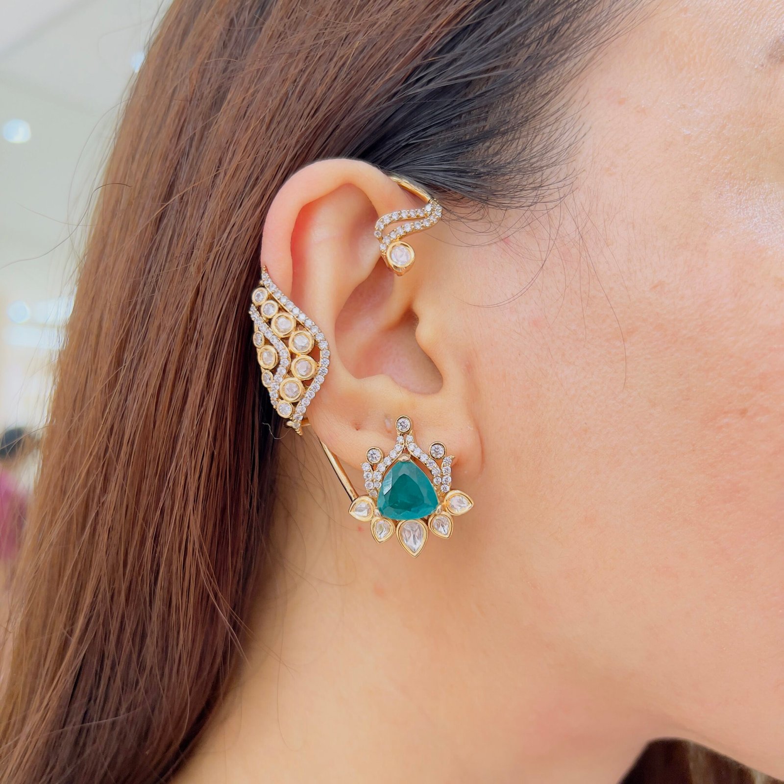 Elegant Crystal Cascade Earcuff
