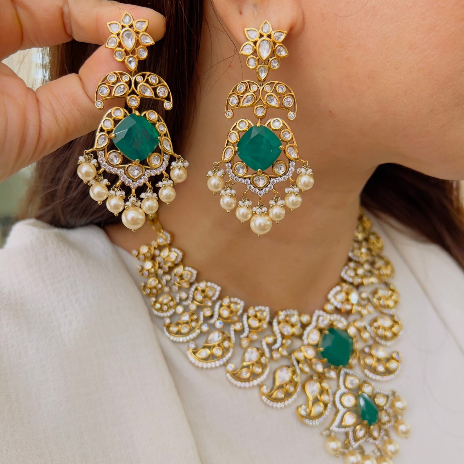 Emerald Pearl Victorian Necklace - Image 2